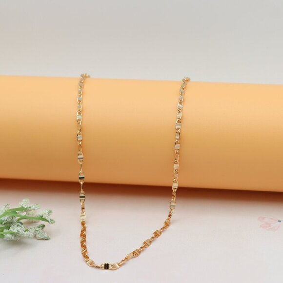 "Twisted Flat Link Rose Gold Necklace, Modern Chic Chain Design, XPNL0183 - Picture 1 of 12